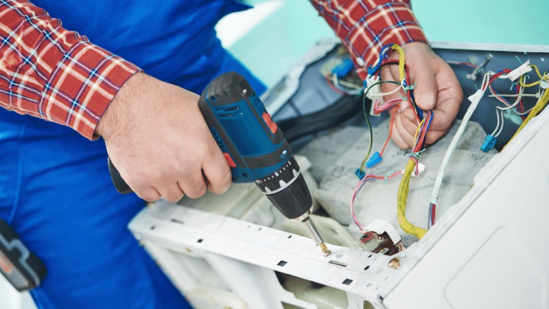Karabağlar Toshiba Toshiba çamaşır makinesi kart tamiri – Su almama arızası orijinal parça ile giderildi. - Teknik servis örneği